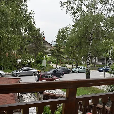 Guest house Kamenitsa *